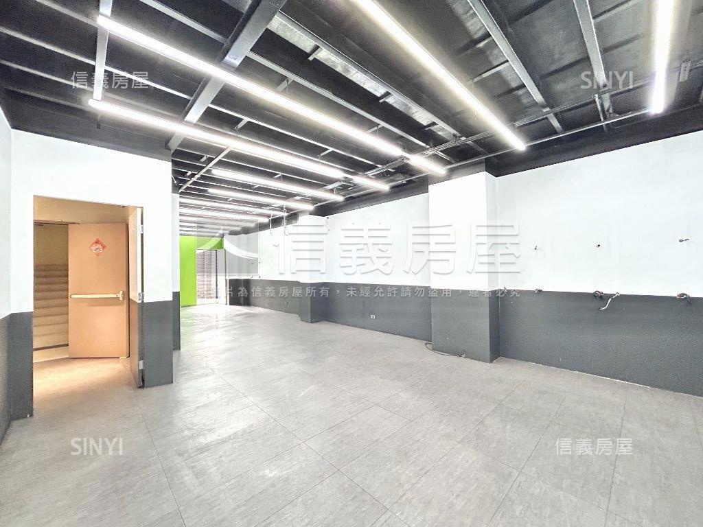 台中１２期大型企業總部房屋室內格局與周邊環境