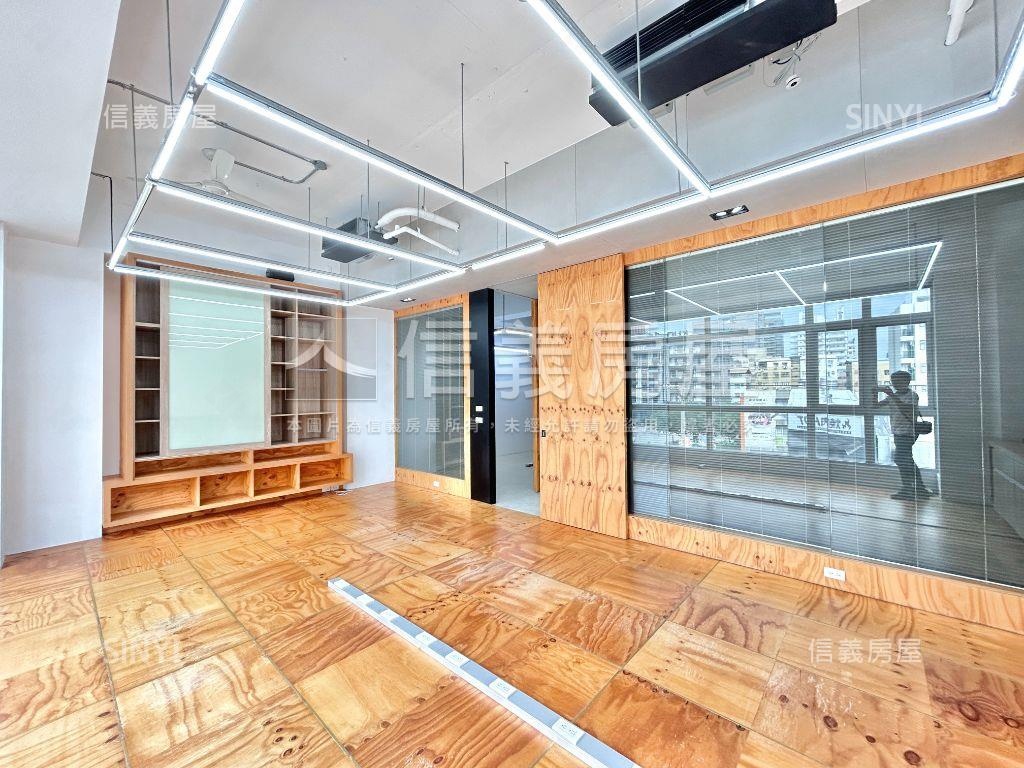 台中１２期大型企業總部房屋室內格局與周邊環境