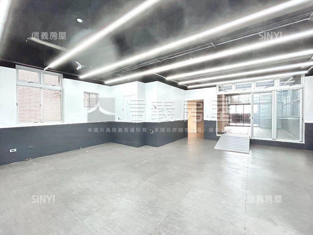 台中１２期大型企業總部房屋室內格局與周邊環境