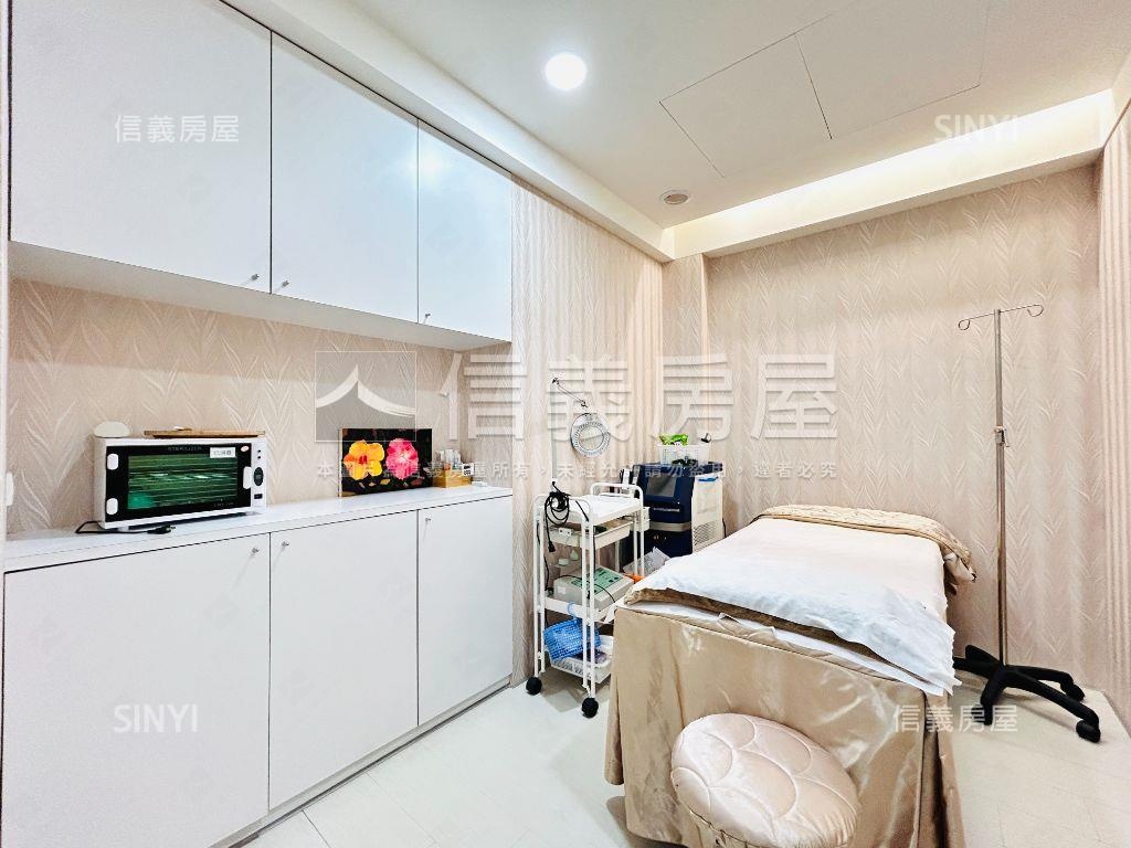 敦化北路角間面寬店面房屋室內格局與周邊環境