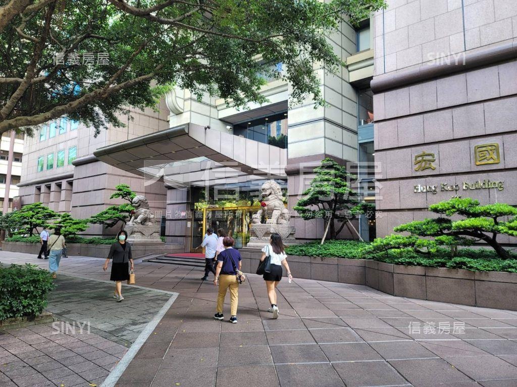 敦化北路角間面寬店面房屋室內格局與周邊環境