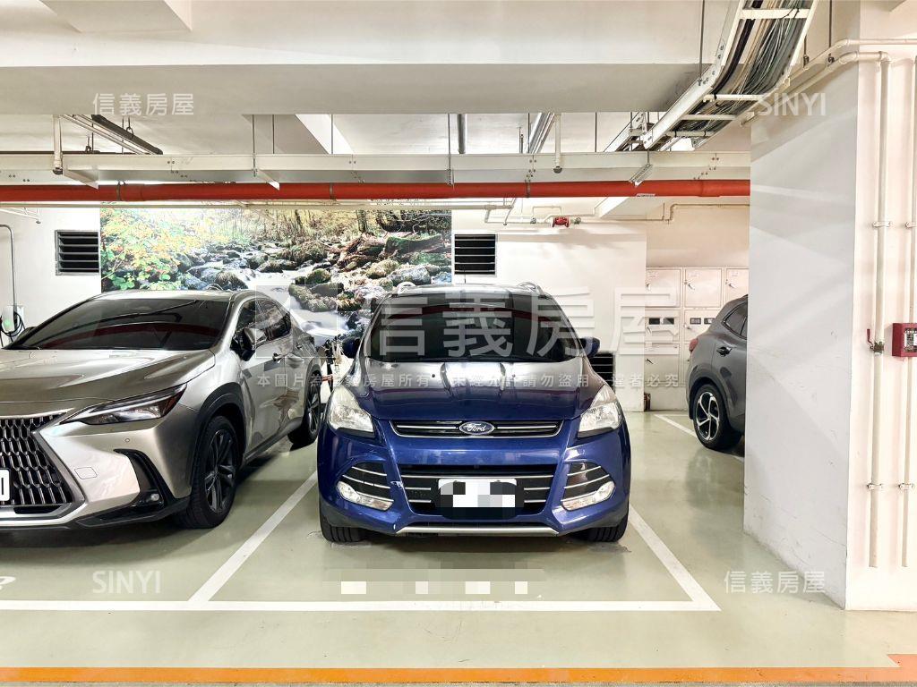 玉帶環腰溪景首排四房平車房屋室內格局與周邊環境