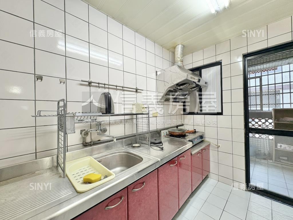 低總價首購次頂２房房屋室內格局與周邊環境