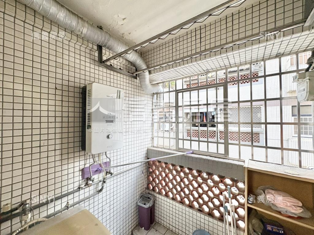 低總價首購次頂２房房屋室內格局與周邊環境