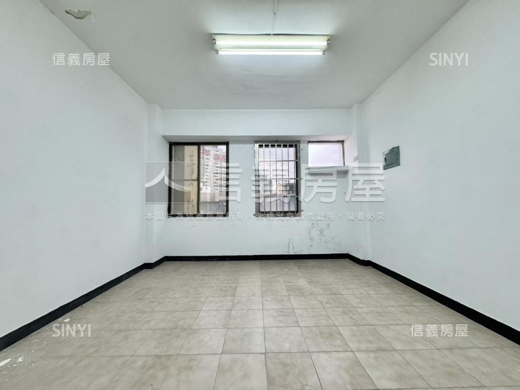 三多捷運．黃金透店房屋室內格局與周邊環境