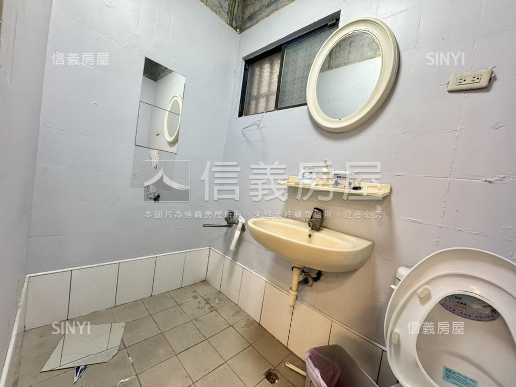 三多捷運．黃金透店房屋室內格局與周邊環境