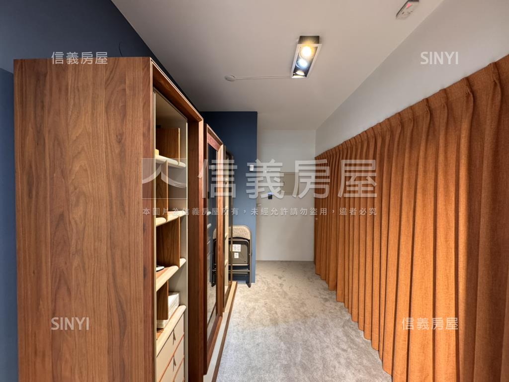 奇品伯爵三角窗樓店雙車位房屋室內格局與周邊環境