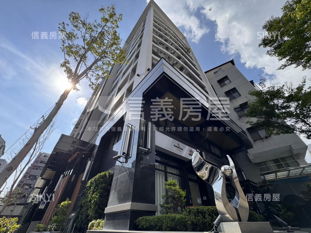 奇品伯爵三角窗樓店雙車位房屋室內格局與周邊環境