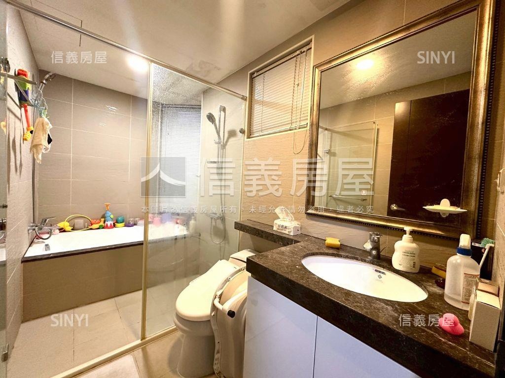 國璽苑高樓景觀兩房車位房屋室內格局與周邊環境