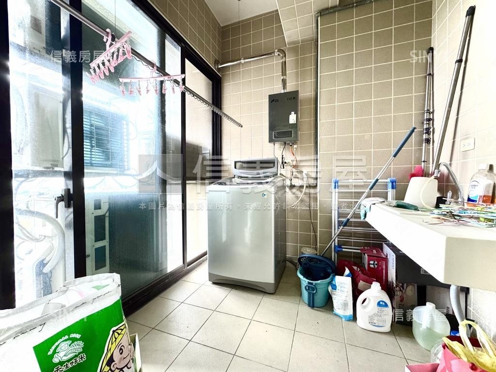 青埔城市之光高樓景觀三房房屋室內格局與周邊環境