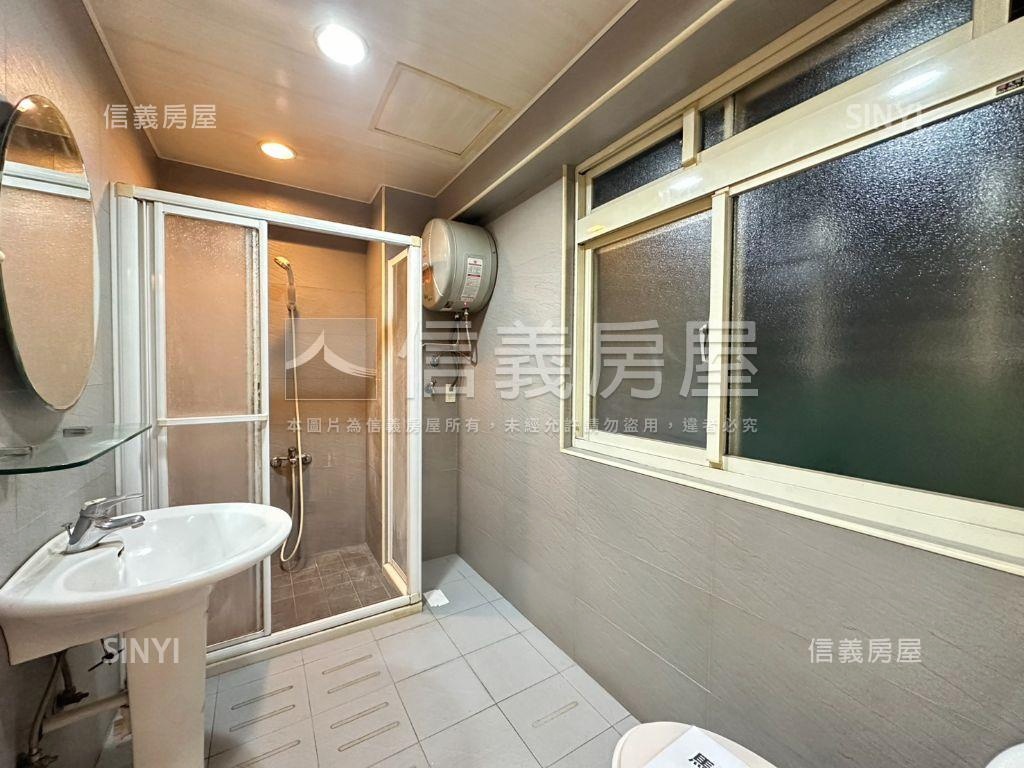 低公設電梯華廈大兩房房屋室內格局與周邊環境