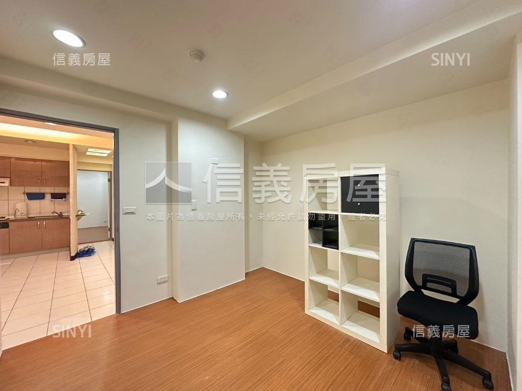 低公設電梯華廈大兩房房屋室內格局與周邊環境