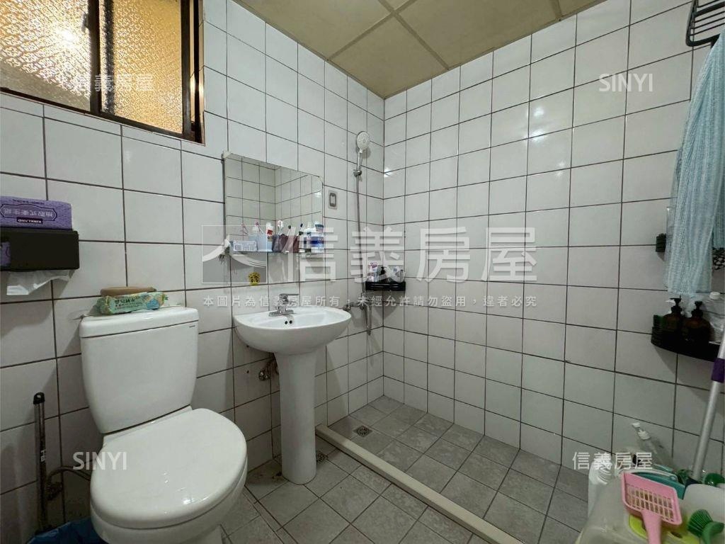 士林通透採光四房大宅房屋室內格局與周邊環境