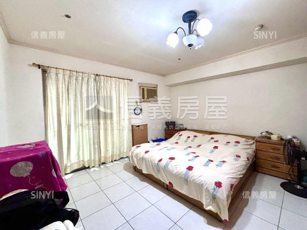 府中捷運ＡＡＡ四房車位房屋室內格局與周邊環境
