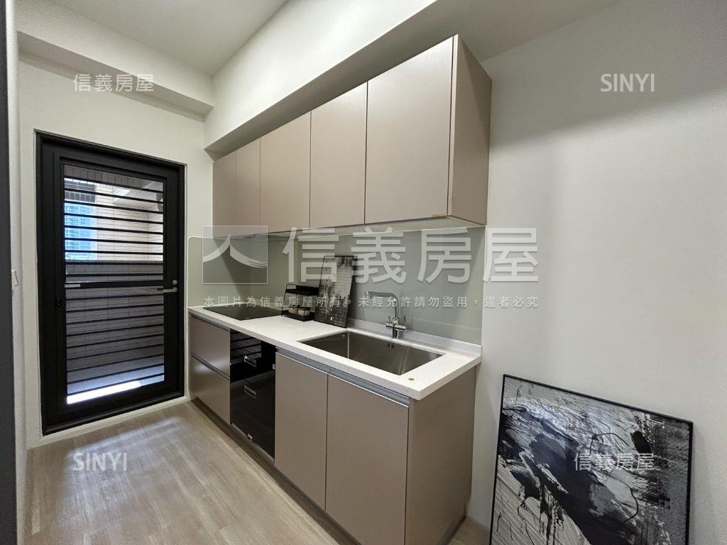 仁武漂亮裝潢三房平車房屋室內格局與周邊環境