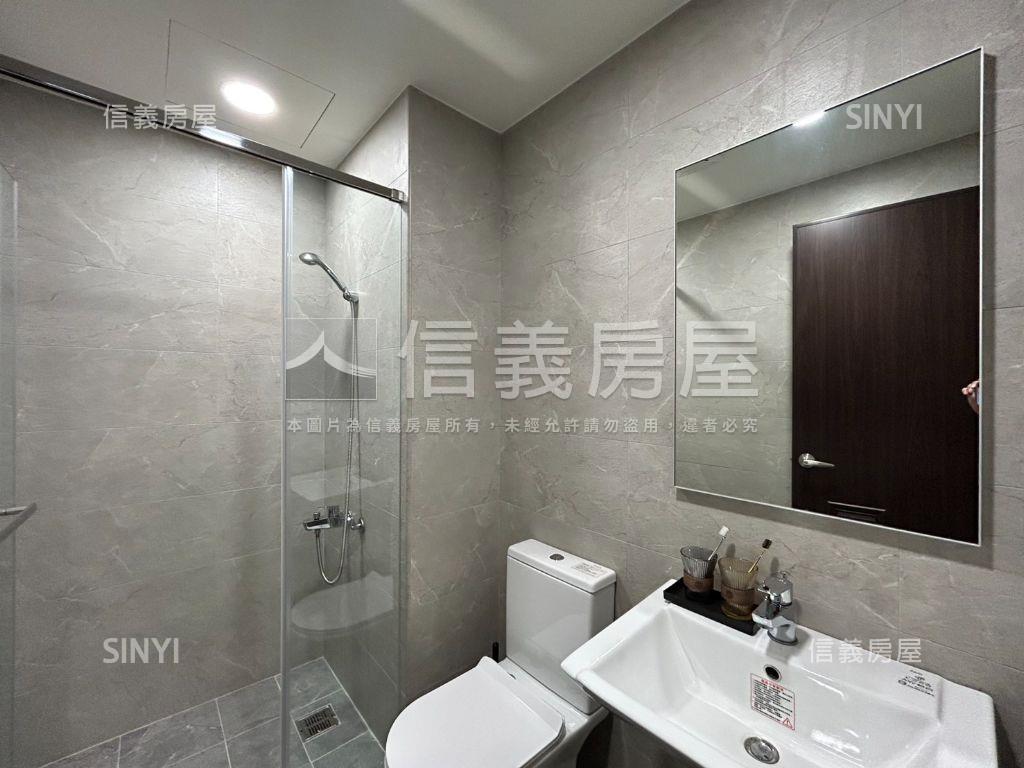 仁武漂亮裝潢三房平車房屋室內格局與周邊環境