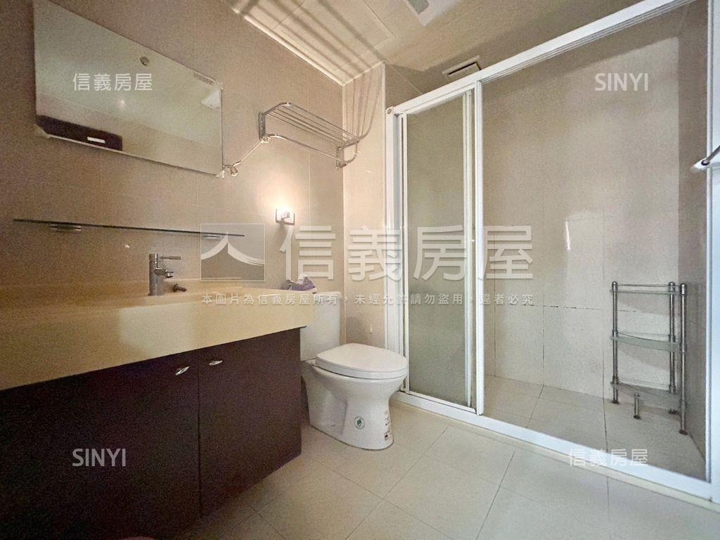 美學苑四房平面車位房屋室內格局與周邊環境