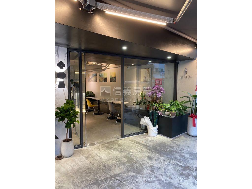 東區面寬人潮金店房屋室內格局與周邊環境