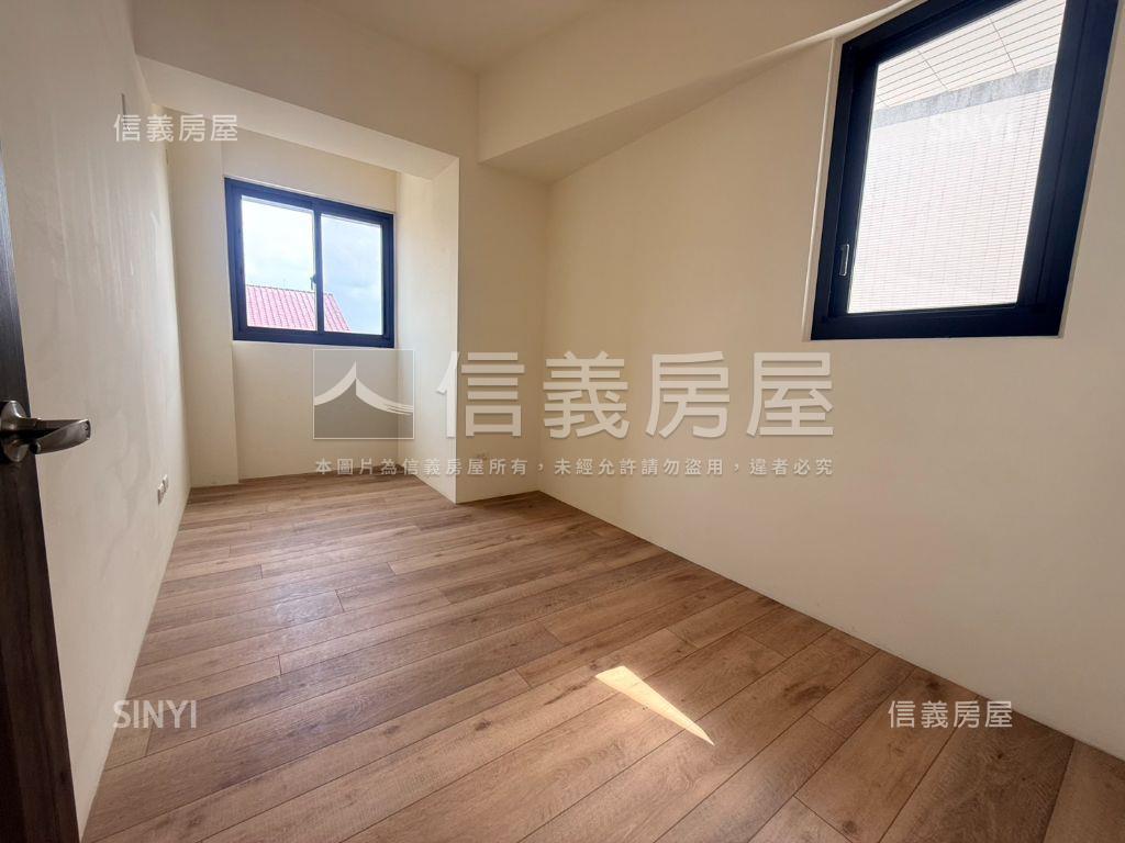 北屯輕屋齡電梯２房附車位房屋室內格局與周邊環境