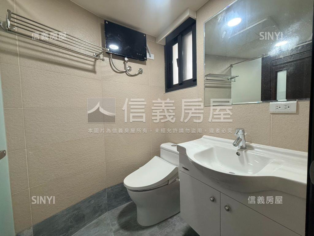 北屯輕屋齡電梯２房附車位房屋室內格局與周邊環境