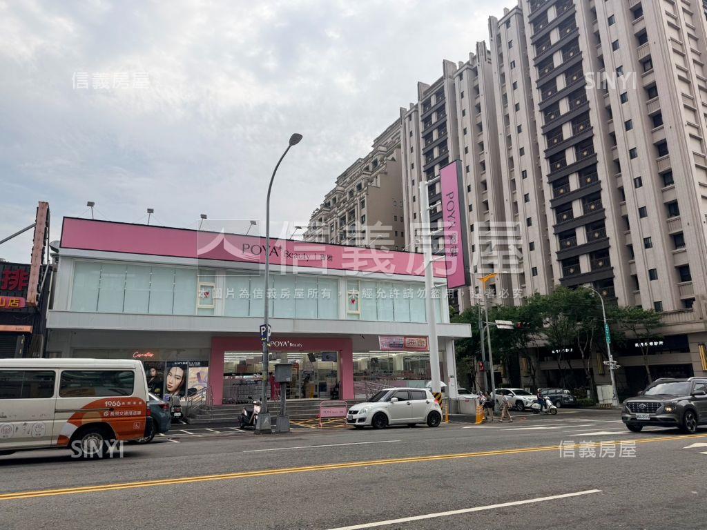 北屯輕屋齡電梯２房附車位房屋室內格局與周邊環境