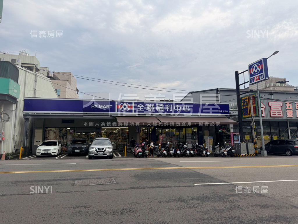 北屯輕屋齡電梯２房附車位房屋室內格局與周邊環境