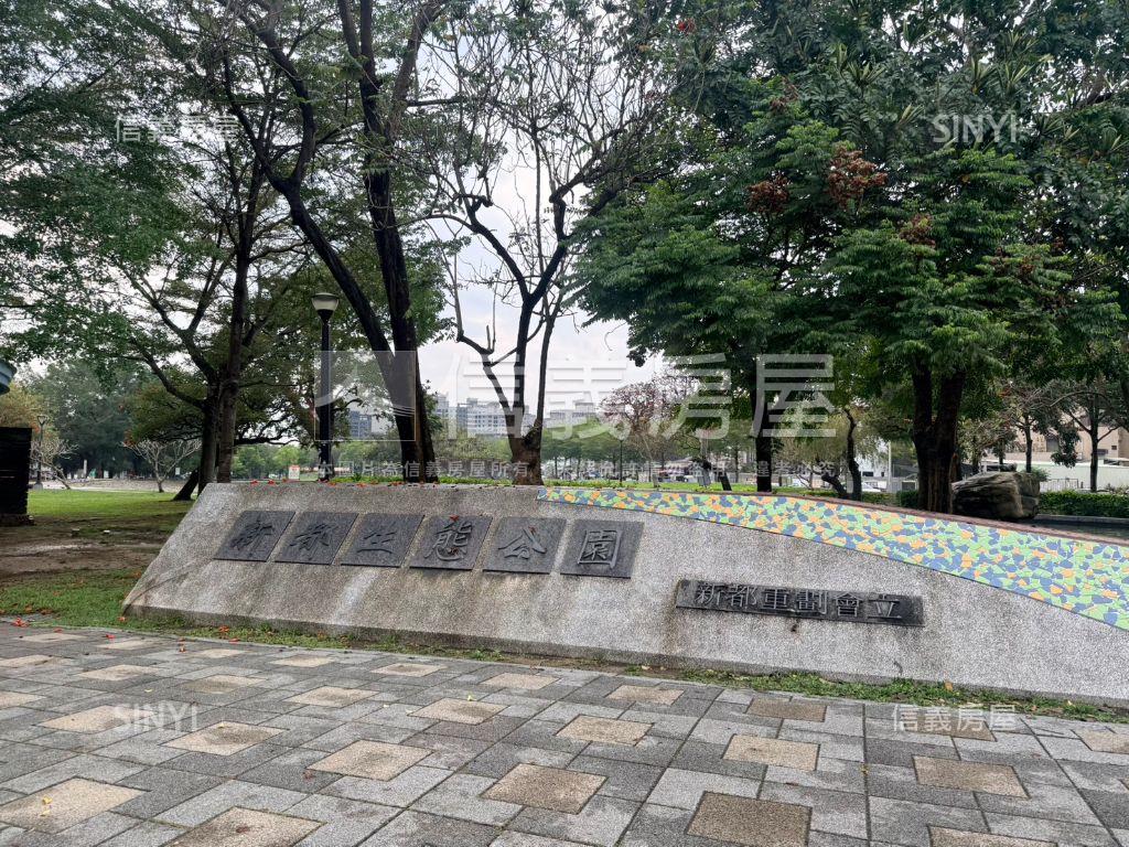 北屯輕屋齡電梯２房附車位房屋室內格局與周邊環境