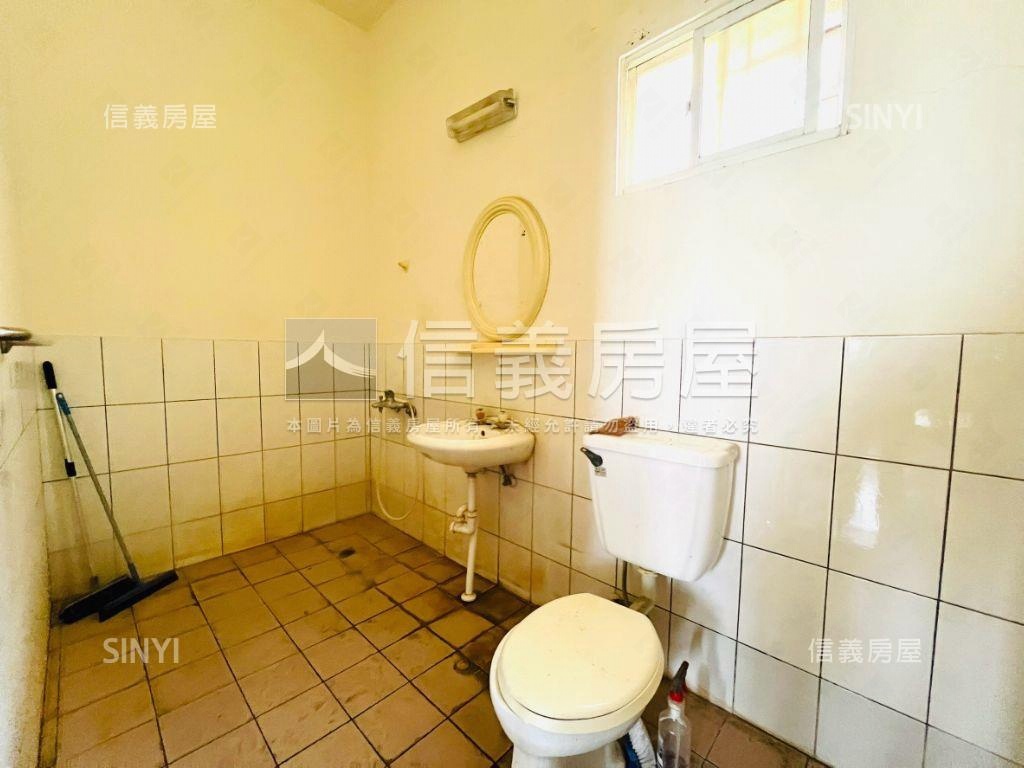 近海佃蛋黃商圈ＤＩＹ透天房屋室內格局與周邊環境