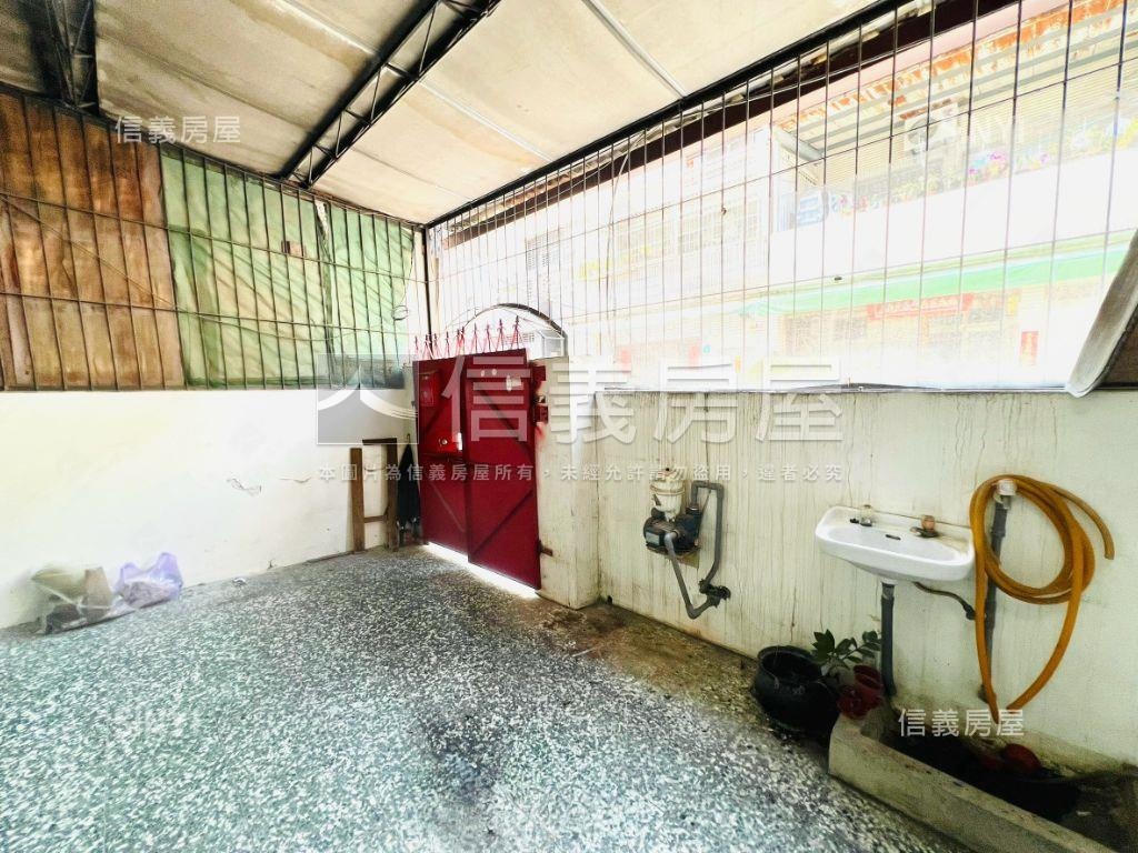 近海佃蛋黃商圈ＤＩＹ透天房屋室內格局與周邊環境
