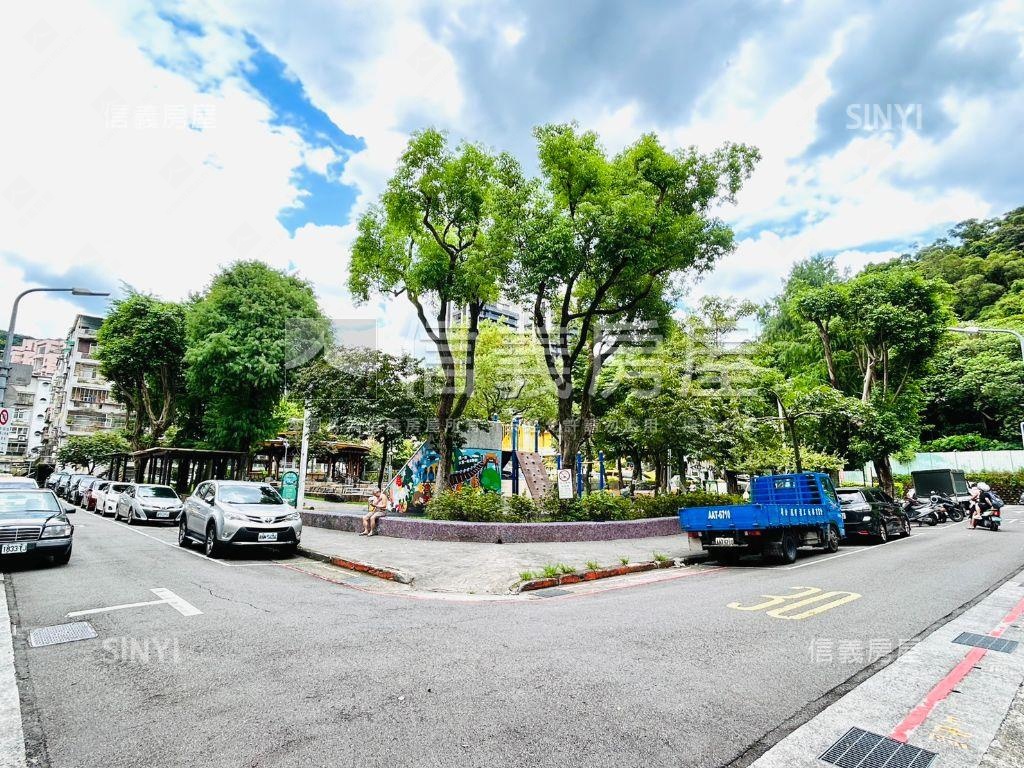 內湖捷運－公園靜好三房房屋室內格局與周邊環境