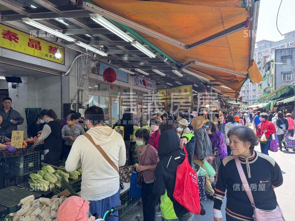 國泰市場１－２樓金店面房屋室內格局與周邊環境