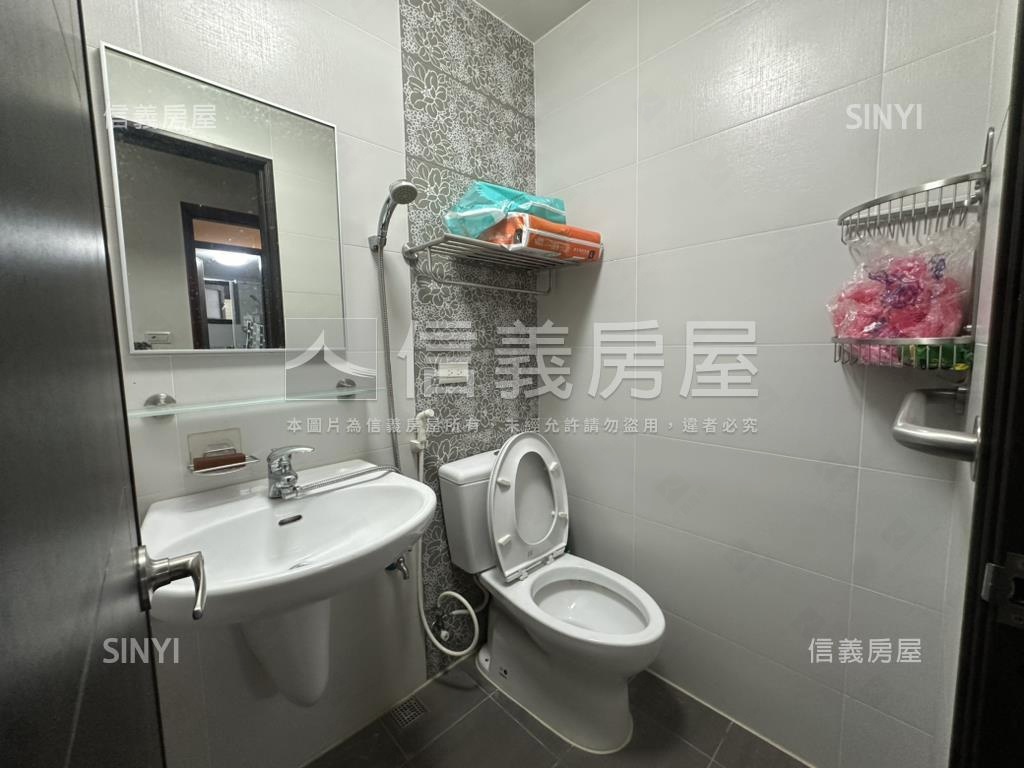 樂高二期質感二房二衛房屋室內格局與周邊環境