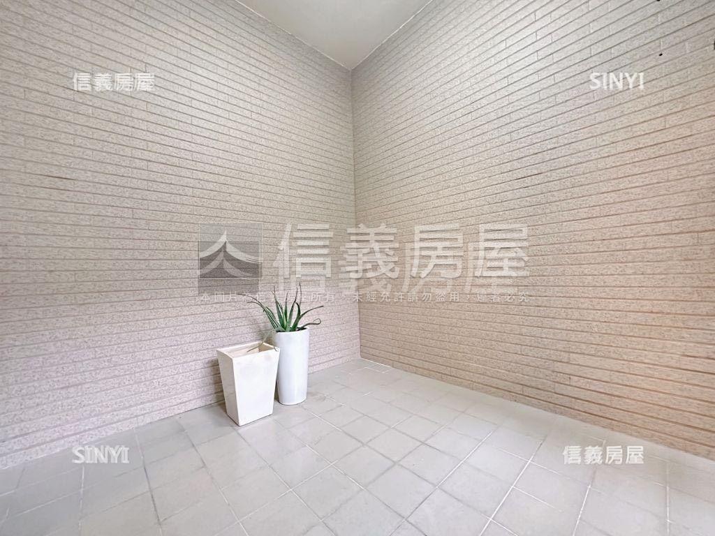 豪邸公園視野峰藝大四房房屋室內格局與周邊環境