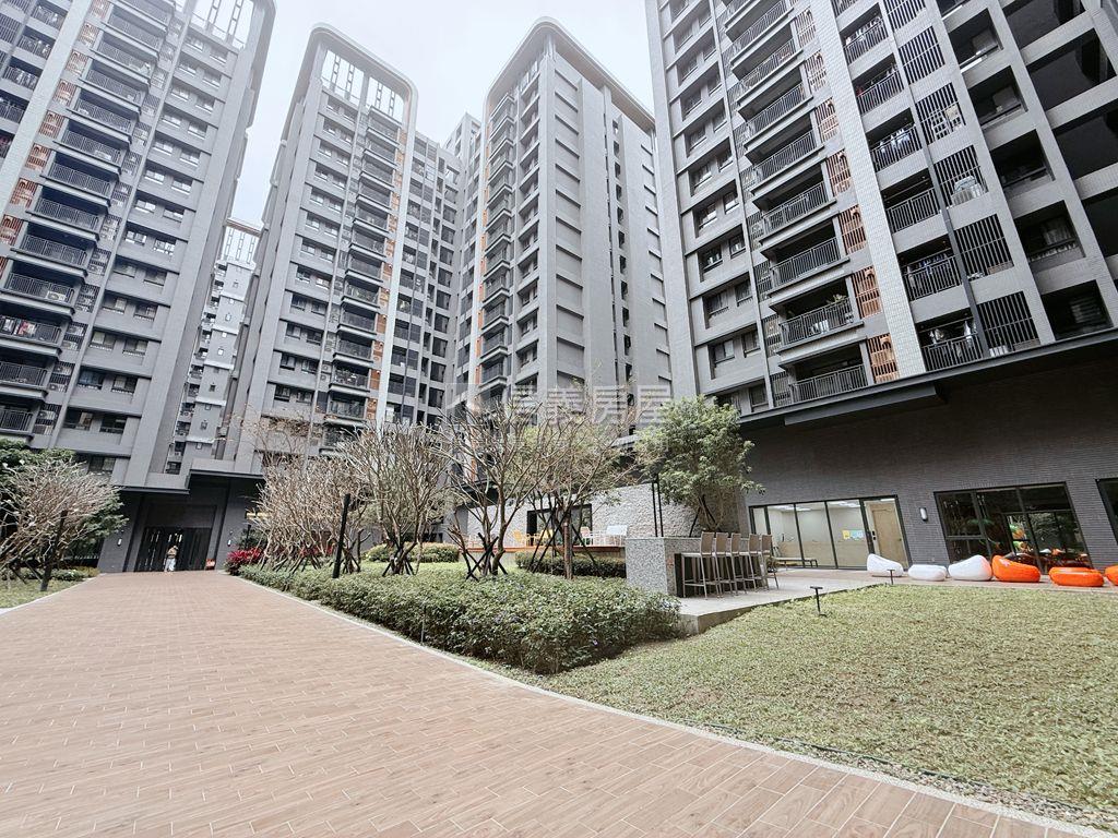 大降價！心之所向３房平車房屋室內格局與周邊環境