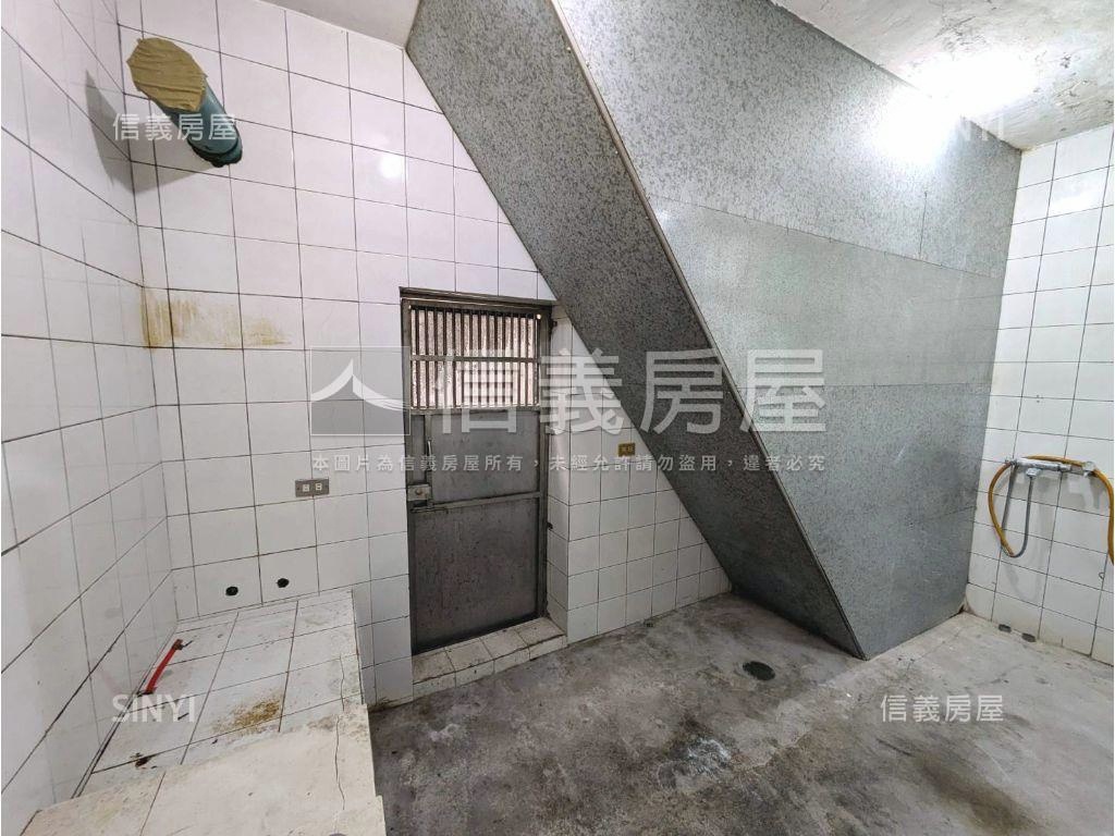桃園近勞動局置產投資透天房屋室內格局與周邊環境