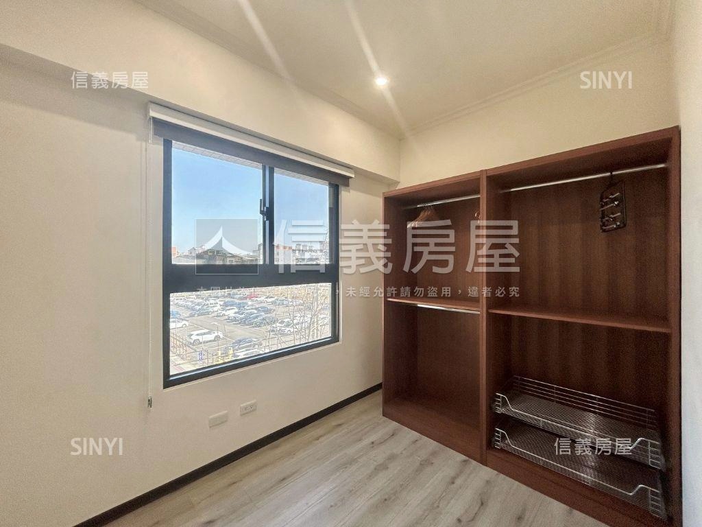 國泰禾稀有三房露臺戶房屋室內格局與周邊環境