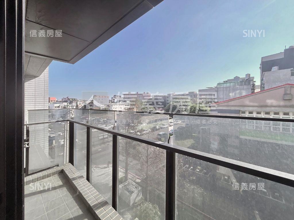 國泰禾稀有三房露臺戶房屋室內格局與周邊環境