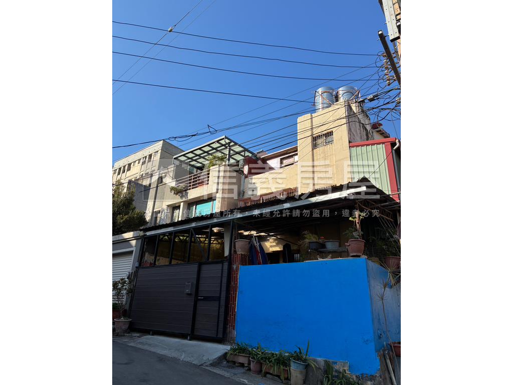 遠東街角間大透天房屋室內格局與周邊環境