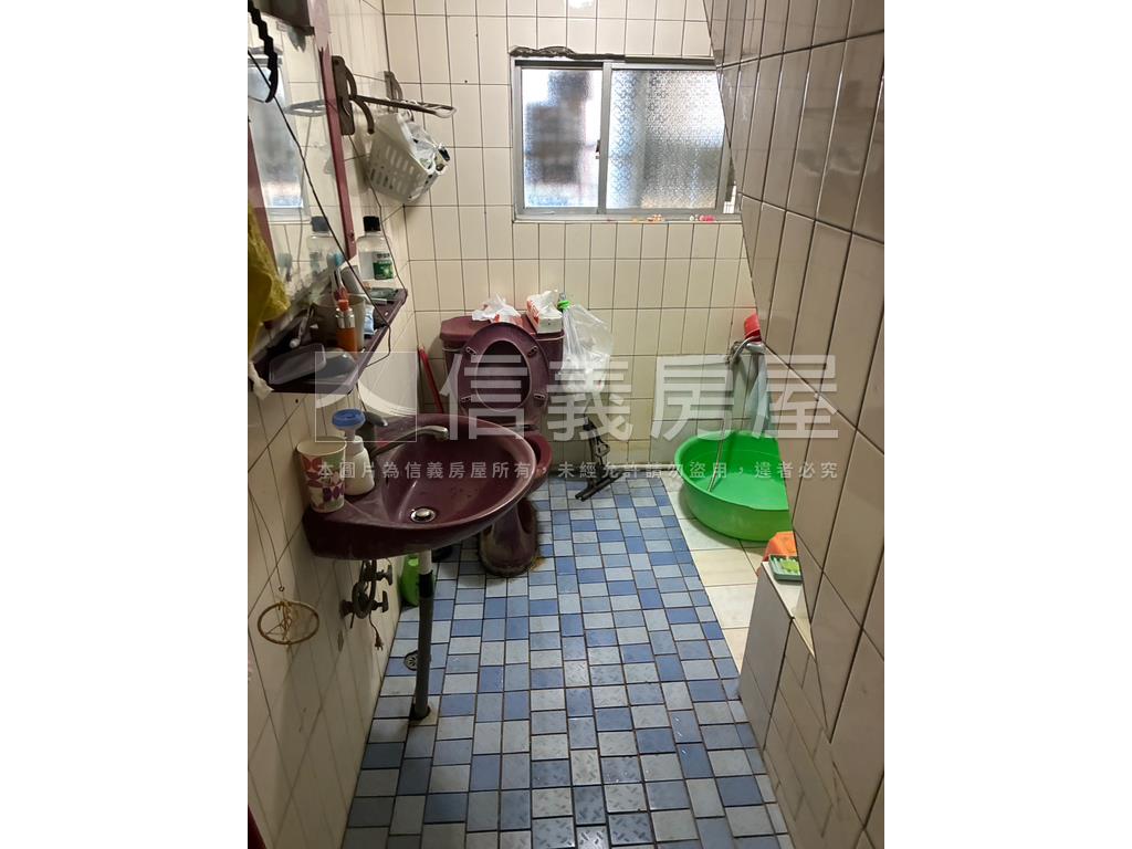 遠東街角間大透天房屋室內格局與周邊環境