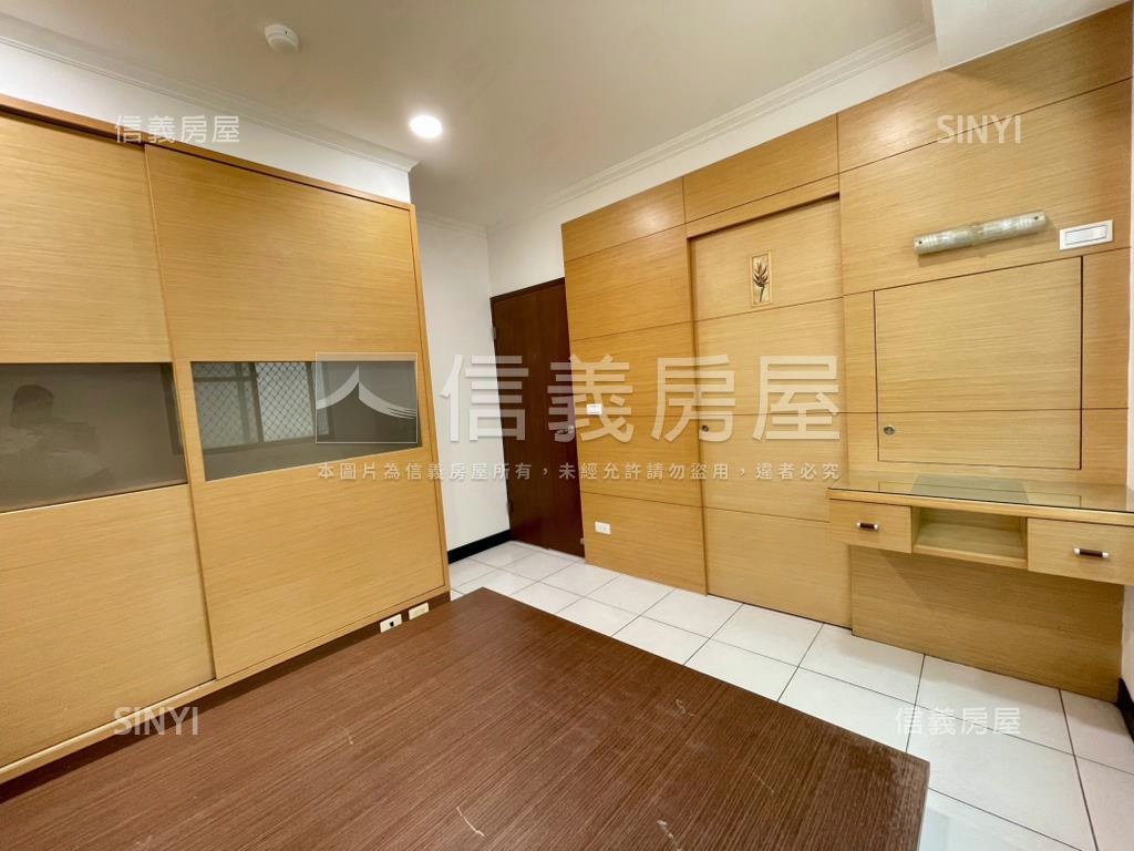 近市醫小資電梯２房房屋室內格局與周邊環境