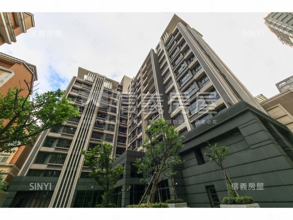 森閣‧優質亮三房車位房屋室內格局與周邊環境