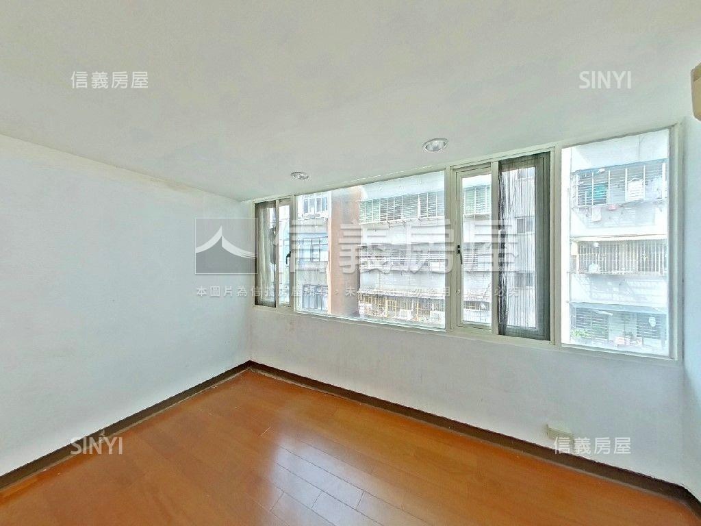 近捷運寬巷方正採光美寓房屋室內格局與周邊環境