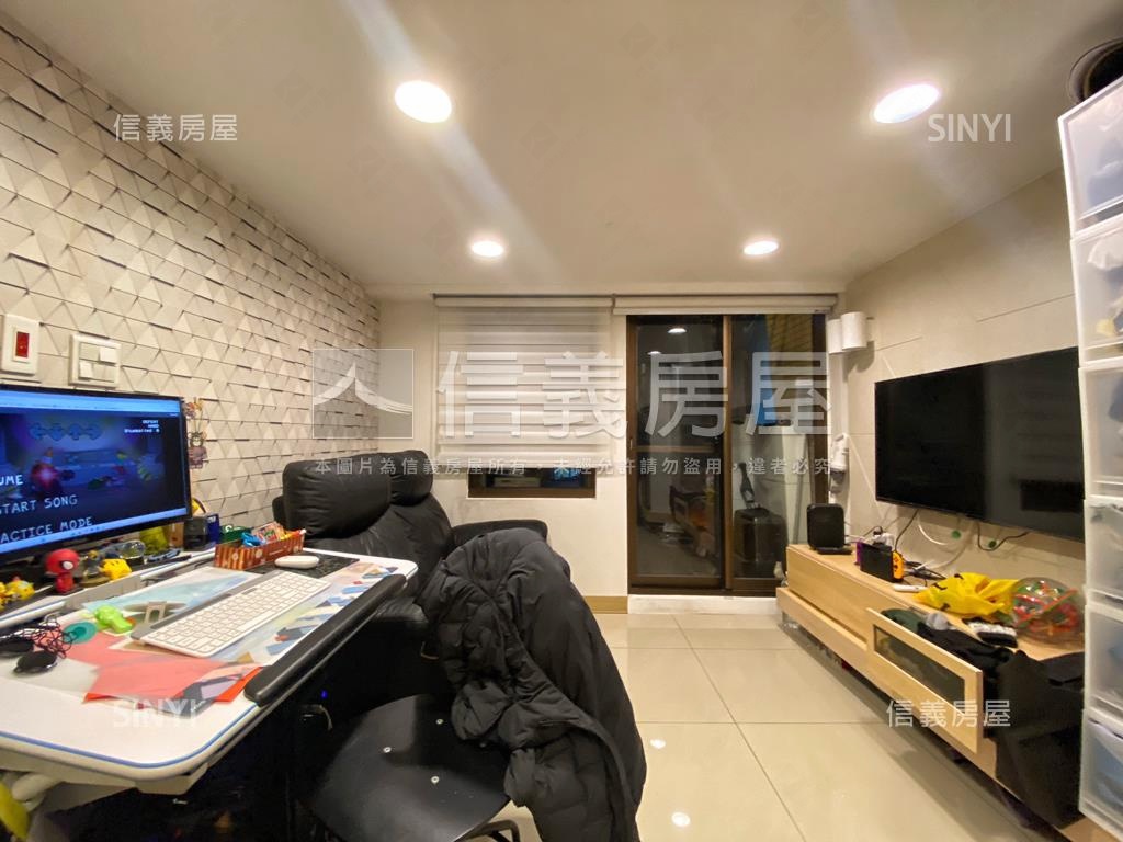 專任肯佳美屋房屋室內格局與周邊環境