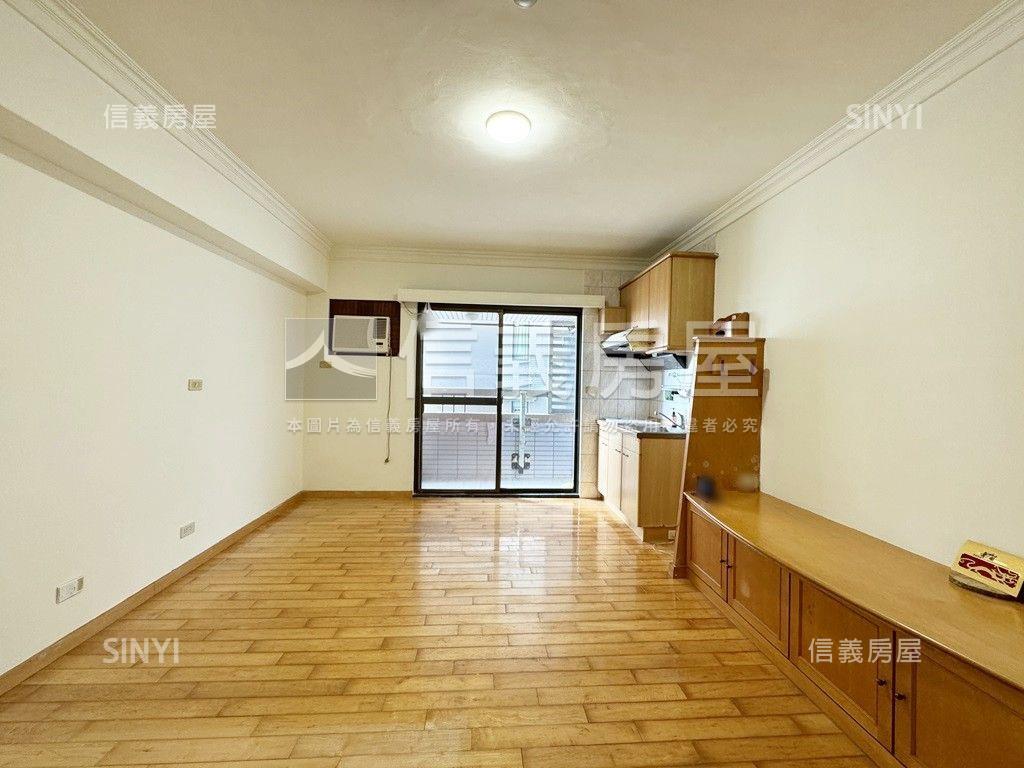 近Ｒ１５高樓採光學區套房房屋室內格局與周邊環境