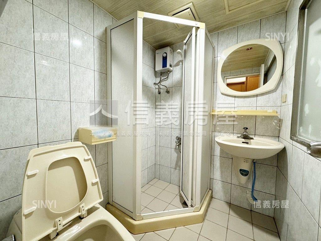 近Ｒ１５高樓採光學區套房房屋室內格局與周邊環境