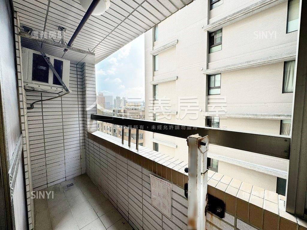 近Ｒ１５高樓採光學區套房房屋室內格局與周邊環境