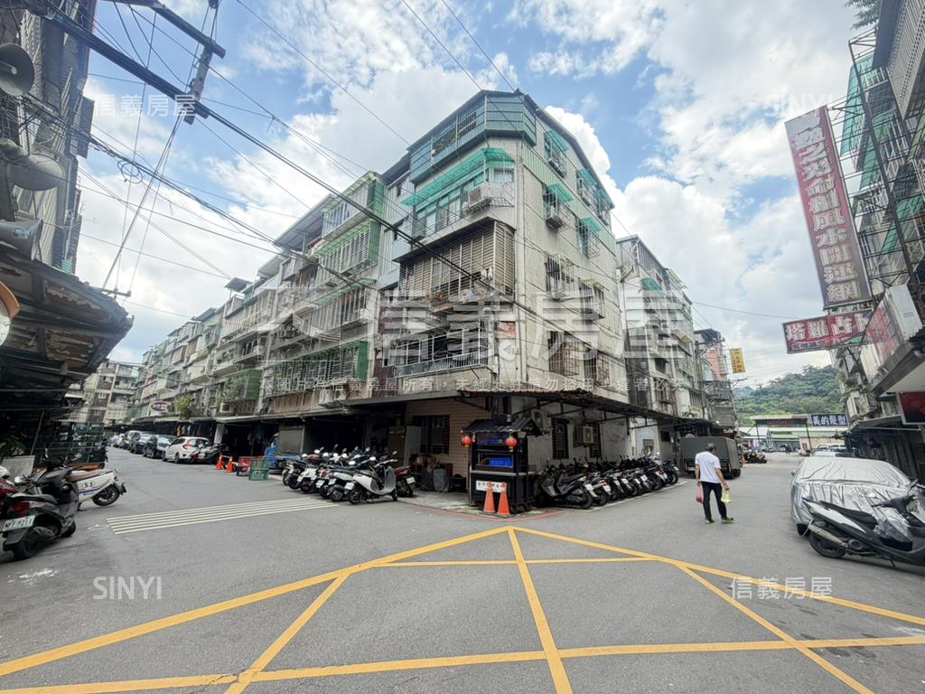 延吉街邊間二樓房屋室內格局與周邊環境