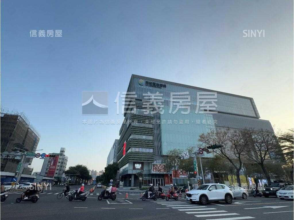 近平實黃金店面房屋室內格局與周邊環境