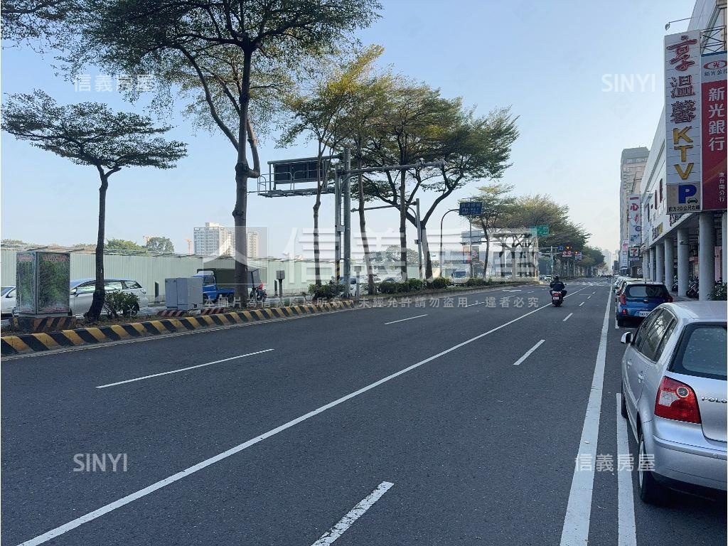 近平實黃金店面房屋室內格局與周邊環境