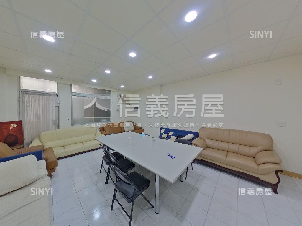 正２０米路麥當勞旁企業店房屋室內格局與周邊環境